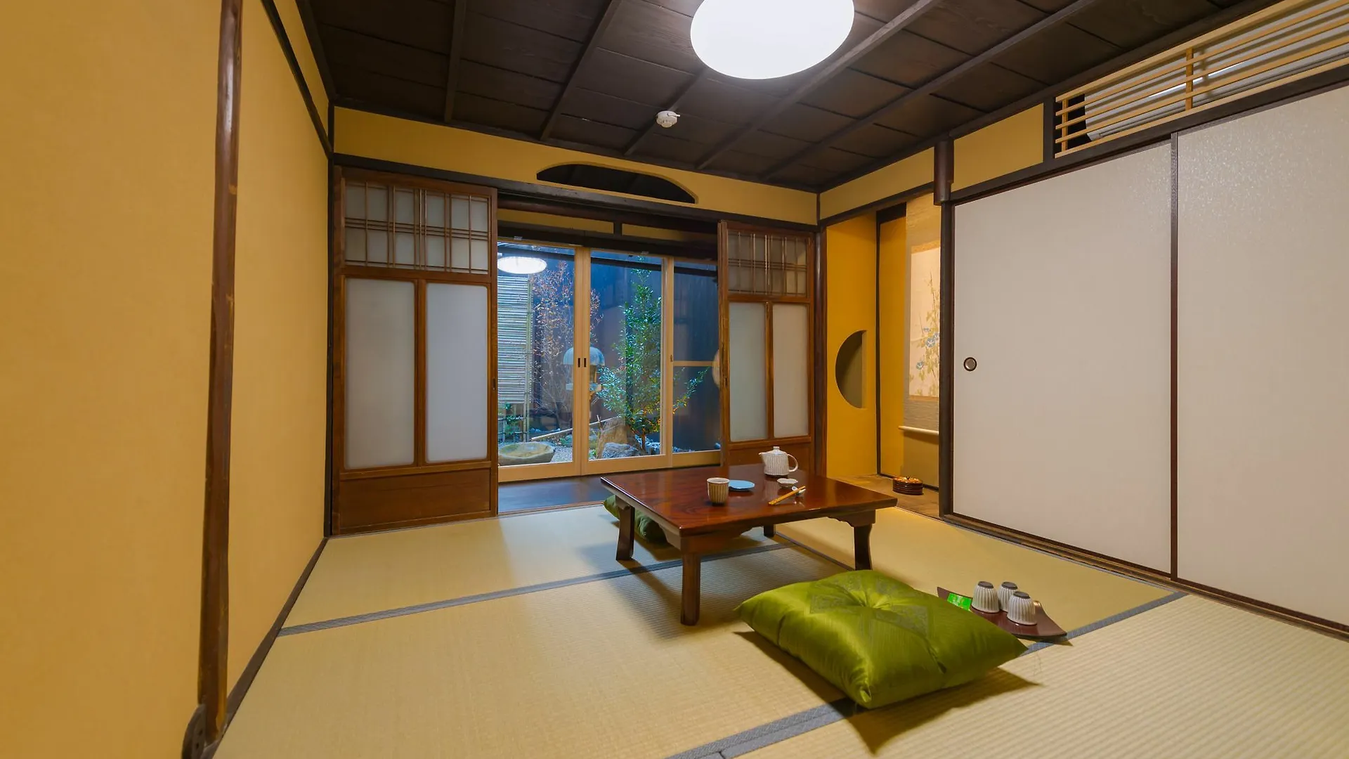 Kumomachiya Kazahaya Villa Kyoto 0*,  Japan